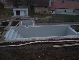 Bazény 12